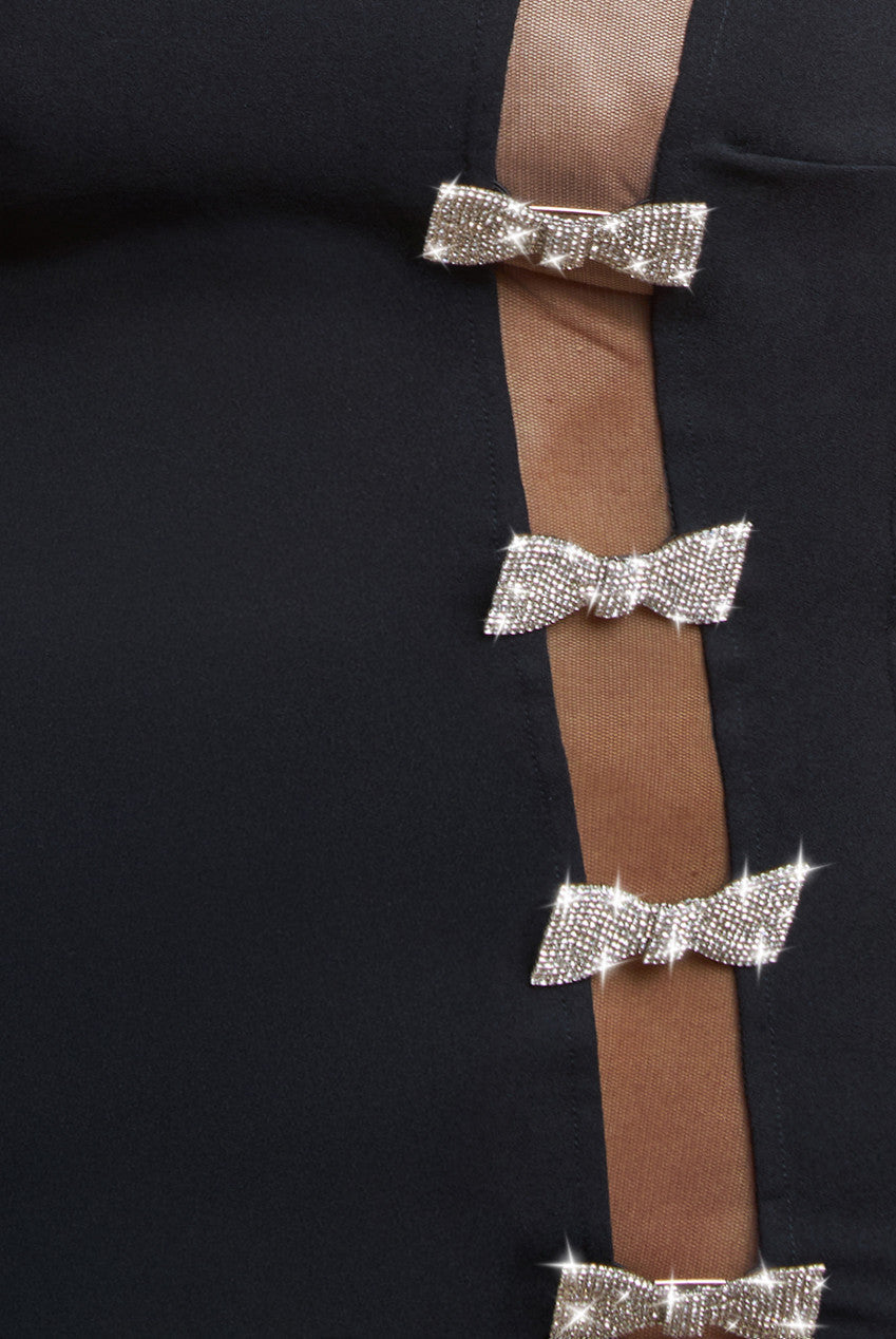 Bow Embellished Strapless Mermaid Maxi Dress